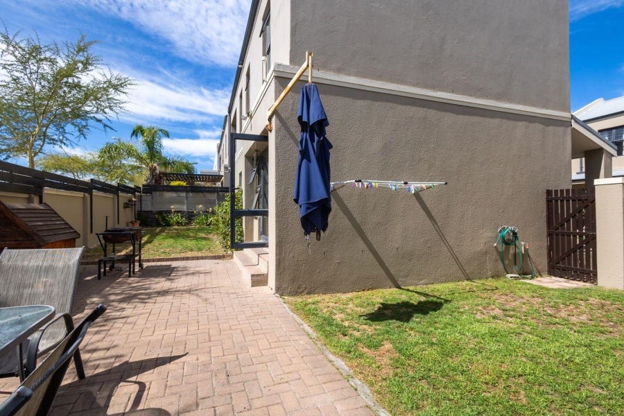 3 Bedroom Property for Sale in The Crest Western Cape